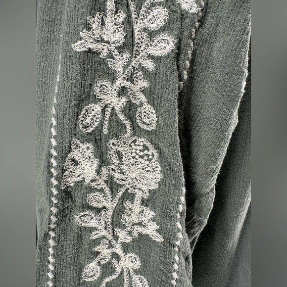 Miss Me Embroidered Green Blouse Size S - Picture 8 of 11